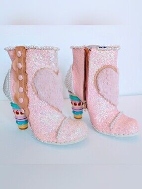 IRREGULAR CHOICE BEE DELICIOUS HEELED BOOTIES PINK Woman's Size 9.5 (40)